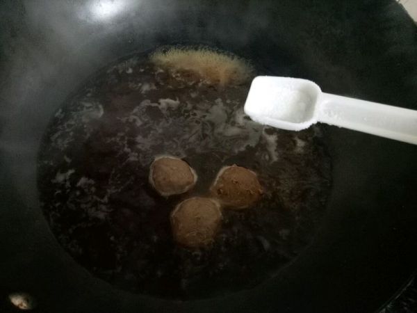 酸辣牛肉丸刀削面#10分钟早餐大挑战#