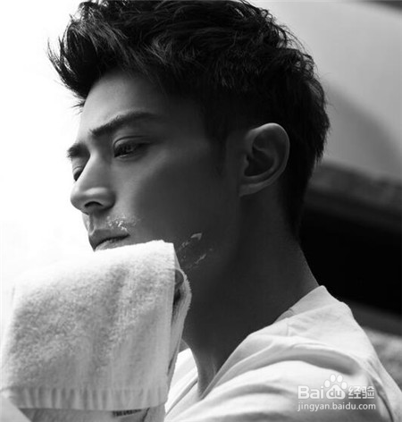 男士去黑头收毛孔 分享史上最有效去黑头方法