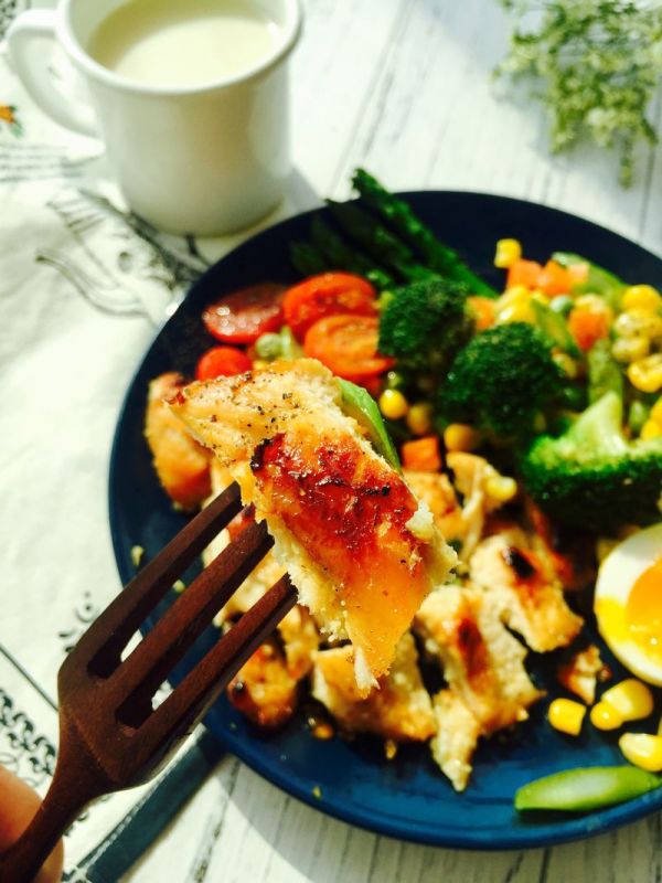 蒜香蜂蜜烤鸡胸肉