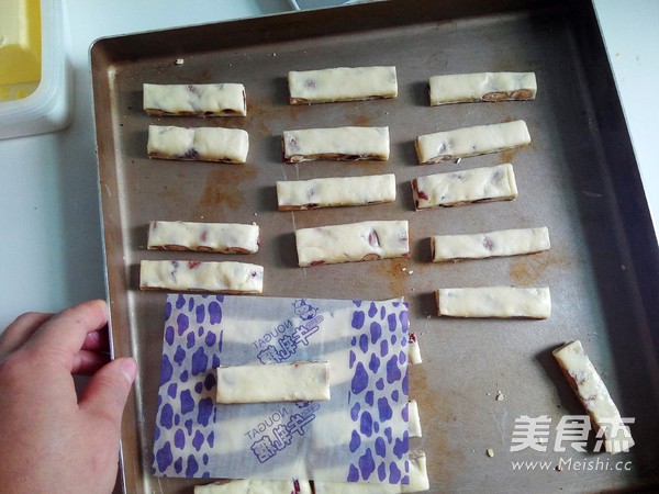 杏仁牛扎糖的做法