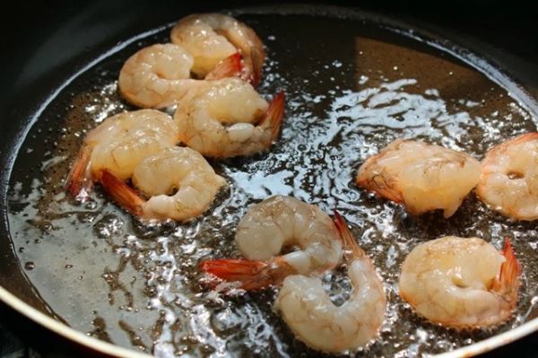 腊肉卷大虾披萨