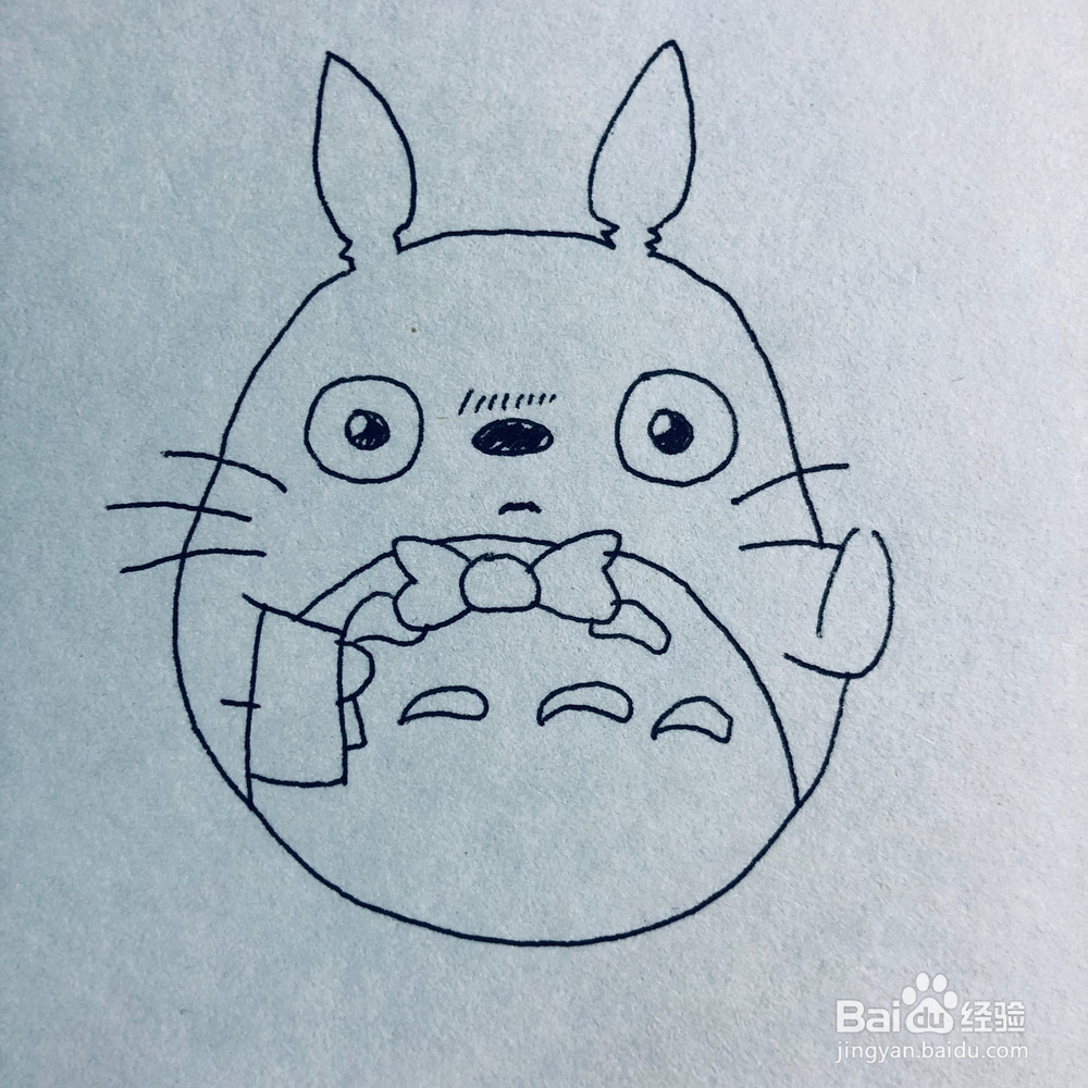 端着西餐的龙猫卡通简笔画绘画