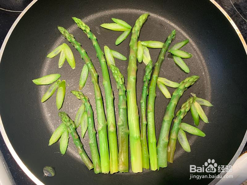 绿竹青青芦笋煎鸡蛋的做法