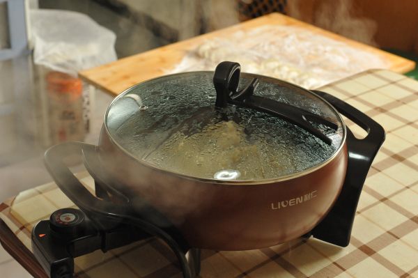 酸菜粉条猪肉盒子