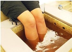 泡脚的好处及方法