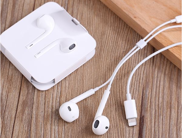 苹果8耳机是什么样子