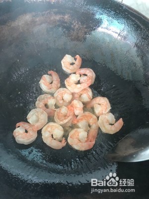 虾仁滑蛋的做法
