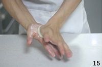 奶香凤梨冰皮月饼的做法