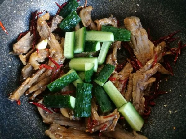 馋嘴鸭翅#食光社干锅鸭#