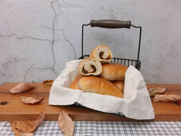 芝芝辣肉松面包