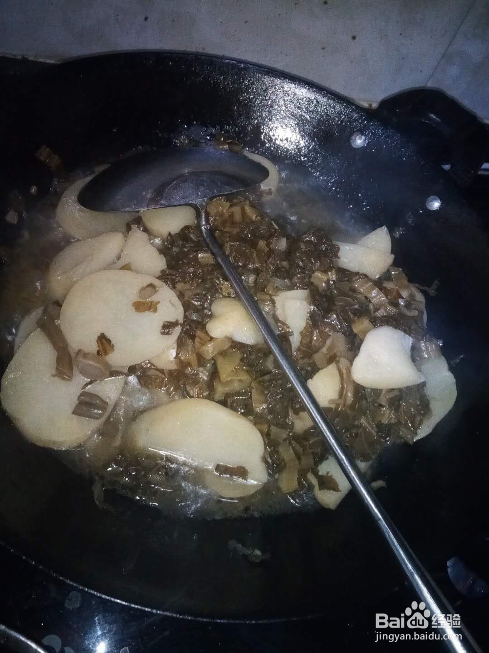 酸菜炖炒土豆片