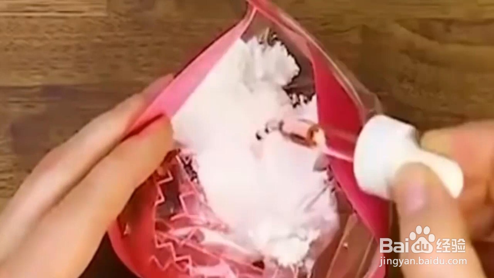 如何清理脏鞋