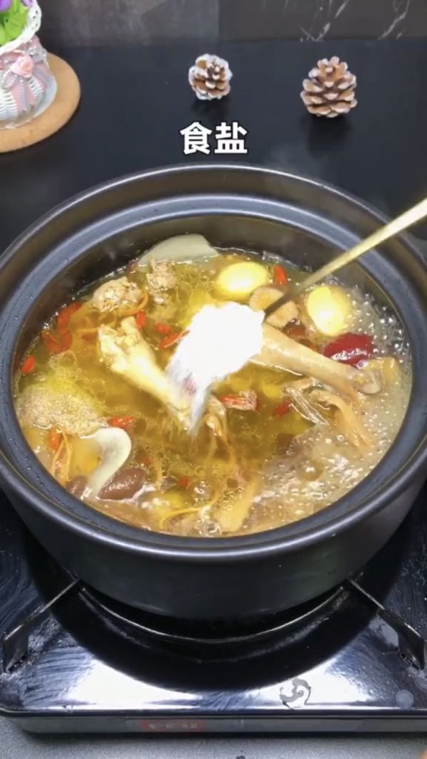 暖心暖胃老母鸡汤