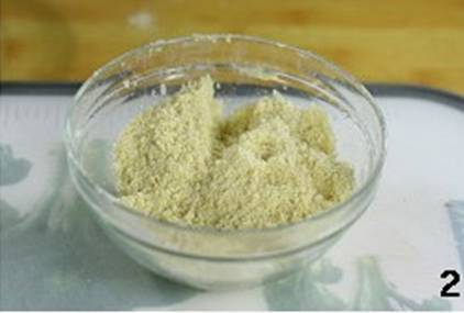 怎样在家自制美味的蓝莓酱乳酪派