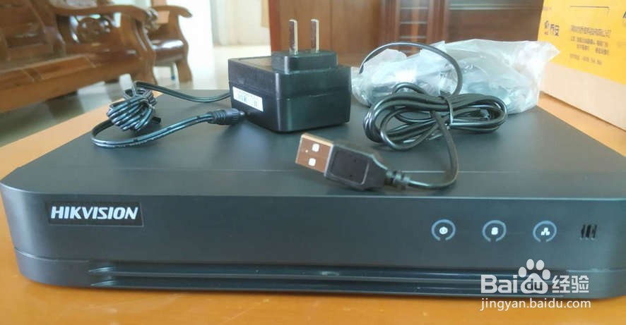 海康威视DS-7800系列监控主机如何安装硬盘