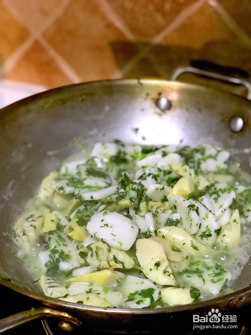 爽脆可口的荠菜春笋炒年糕