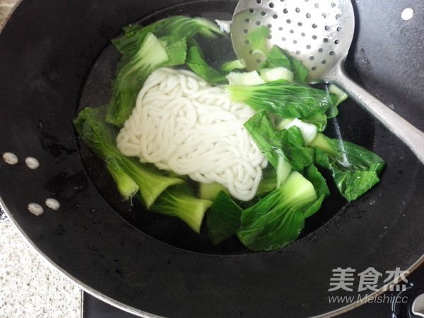 菌菇肉丝炒乌冬