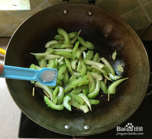 芹菜炒瘦肉的制作方法