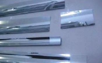 手机是靠什么发出柔和均匀的光的