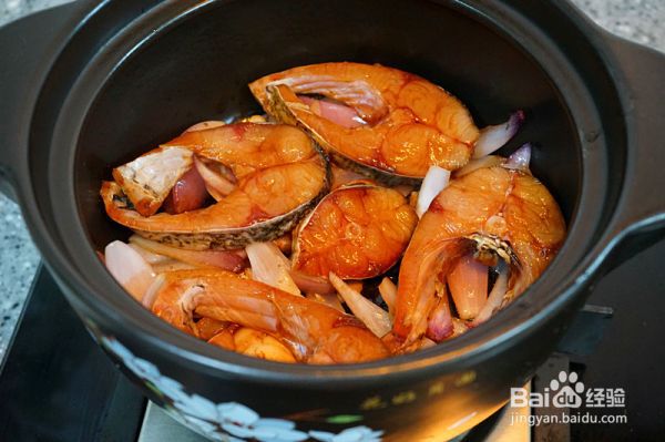 香辣草鱼豆腐煲