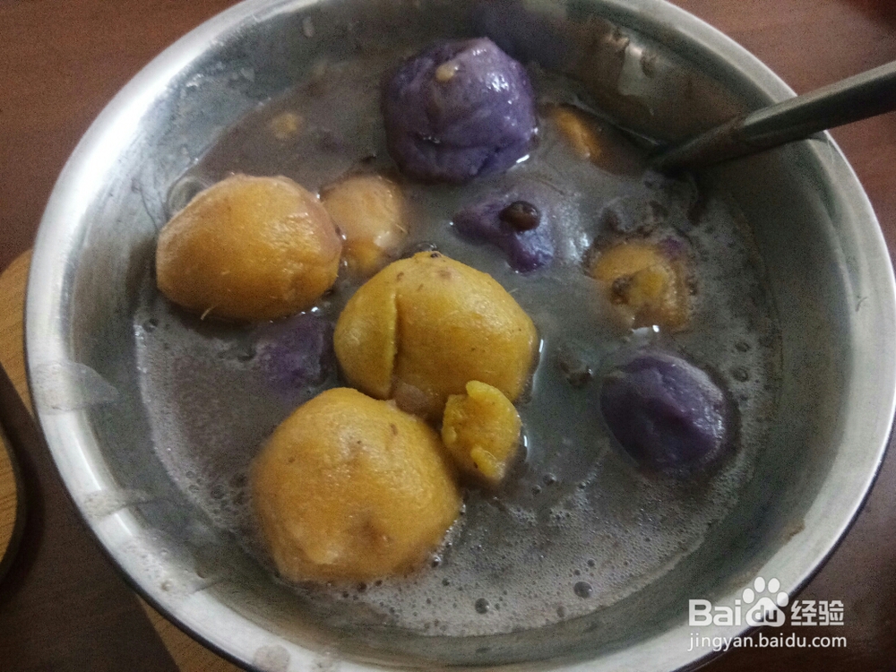 美味挡不住的紫薯红薯酒酿糯米团子