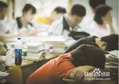 上班族，如果有以下症状中的七种有过劳死危险