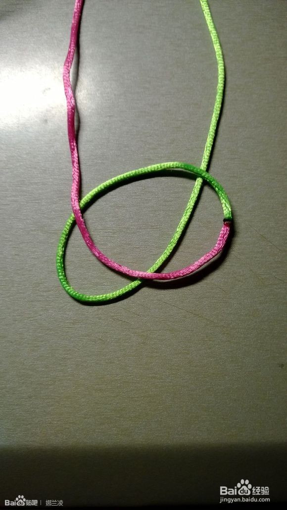 如何编织中国结中的梅花结