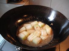 夏日餐桌上的减肥美食——鲜虾焖冬瓜