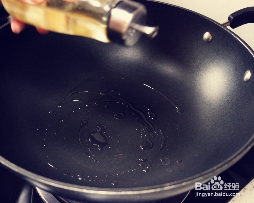 自己做梭子蟹炒年糕海鲜美食