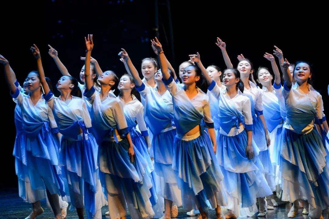 比较有创意的晚会节目有哪些