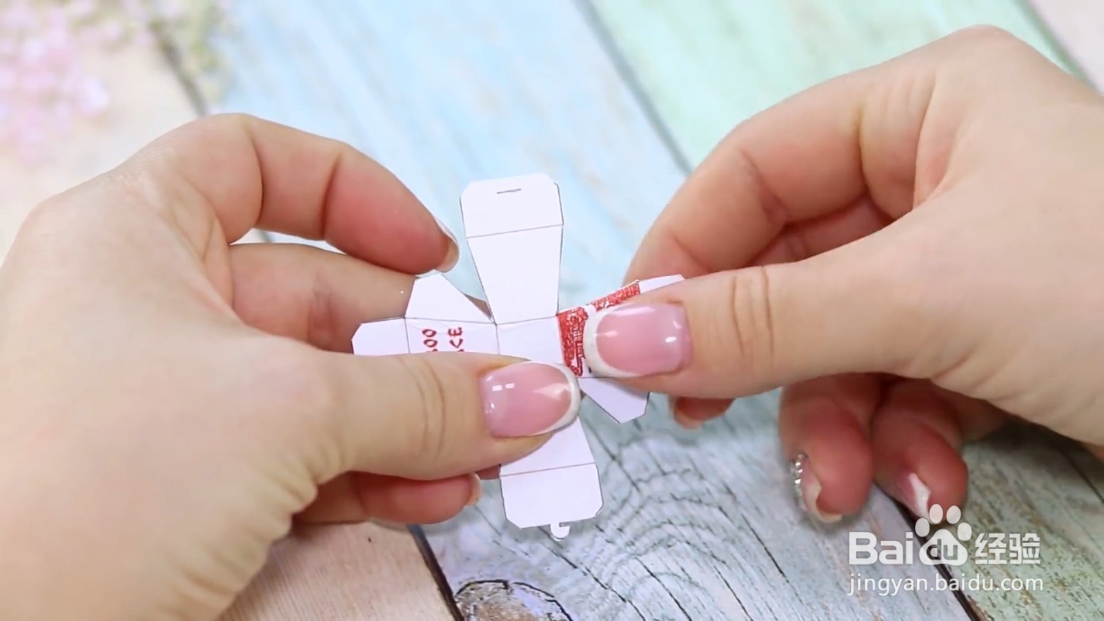 怎么给芭比娃娃制作玩具拉面