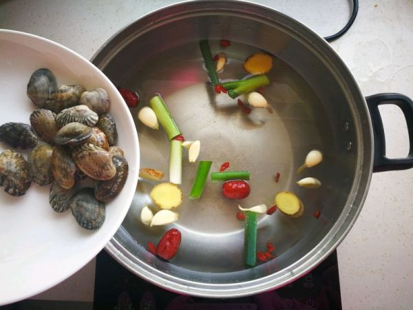 蛤蜊羊肉滋补火锅