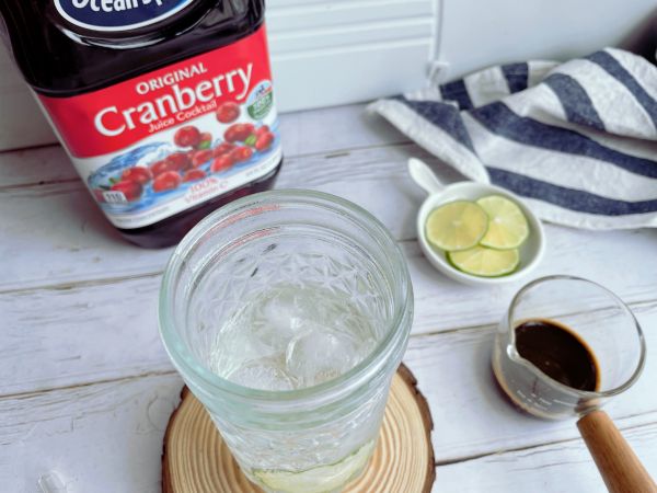 蔓越莓气泡咖啡