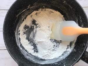 抹茶红豆雪媚娘冰激凌的做法
