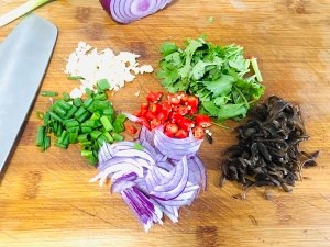 教你制作美味的香辣凉拌鸡丝