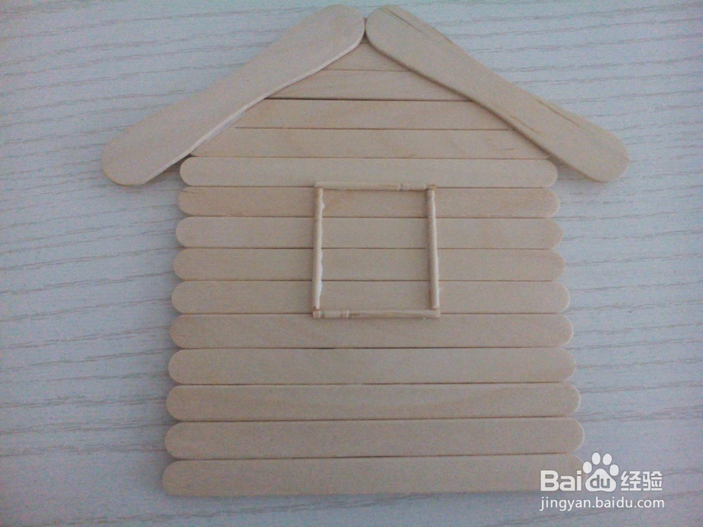 巧堵墙壁插座孔