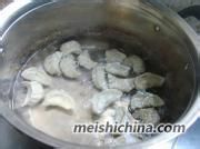 豆浆芹香鸡蛋水饺的做法