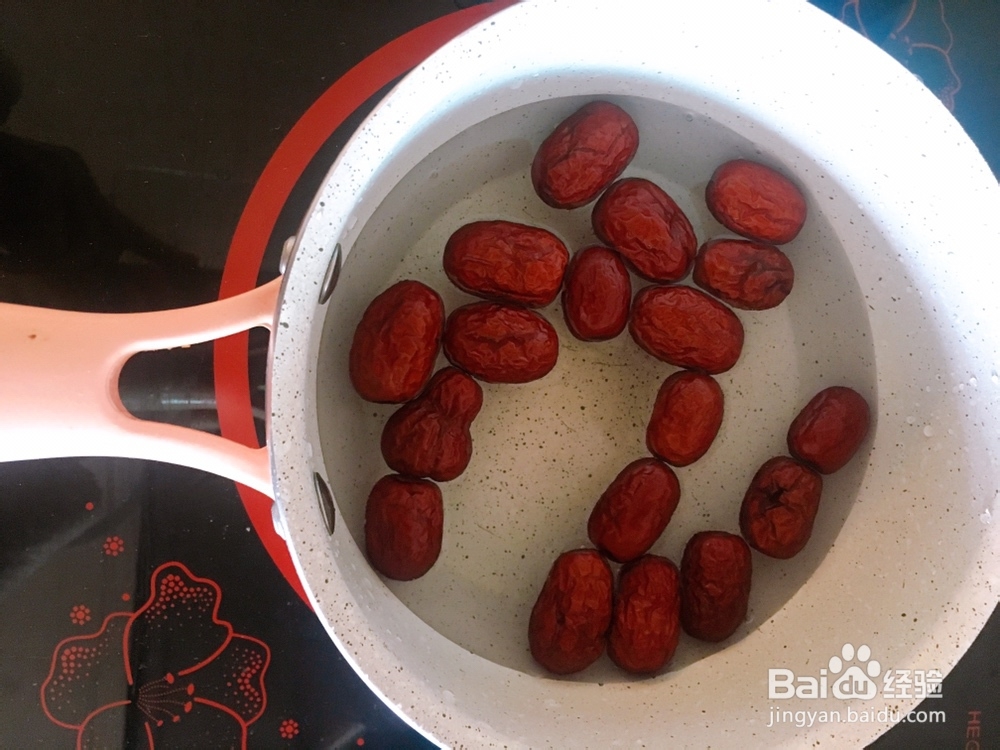 酥到掉渣的藕粉红枣糕