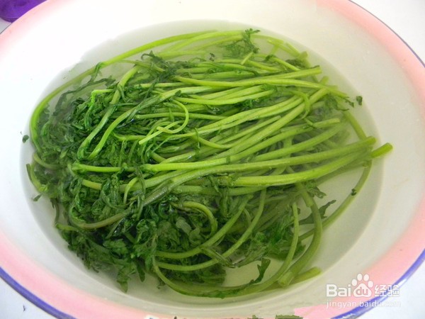 羊肉炒茼蒿的做法