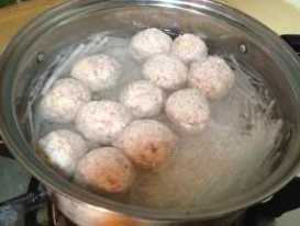 白萝卜豆腐圆子汤的做法