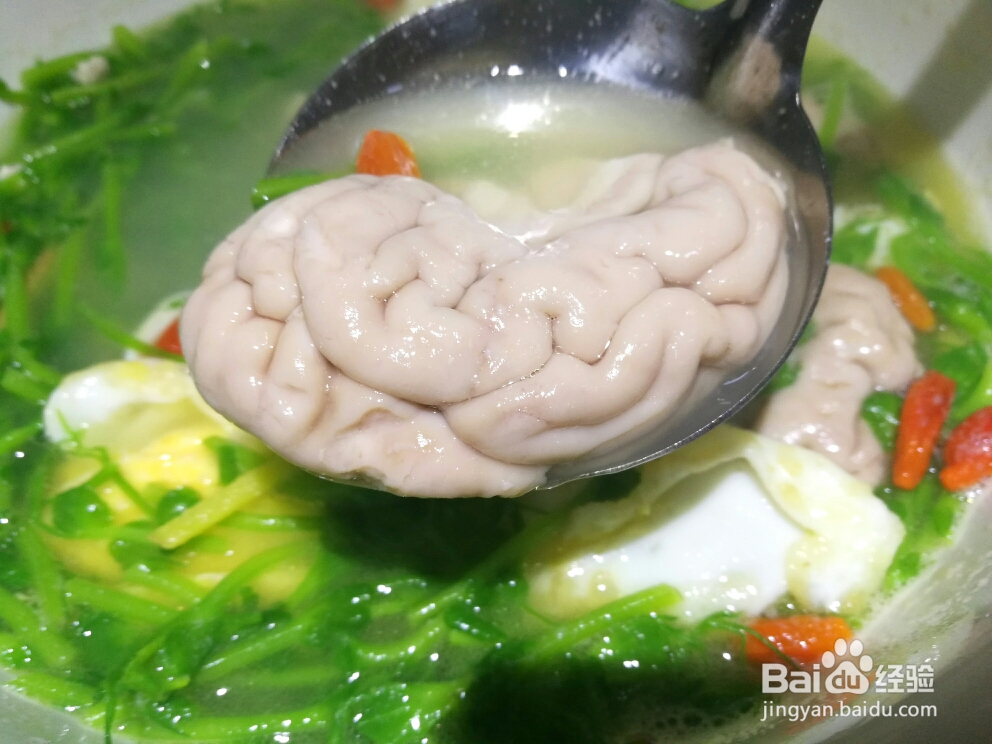 老厨师教你做悦妈鸡蛋豆苗脑花汤