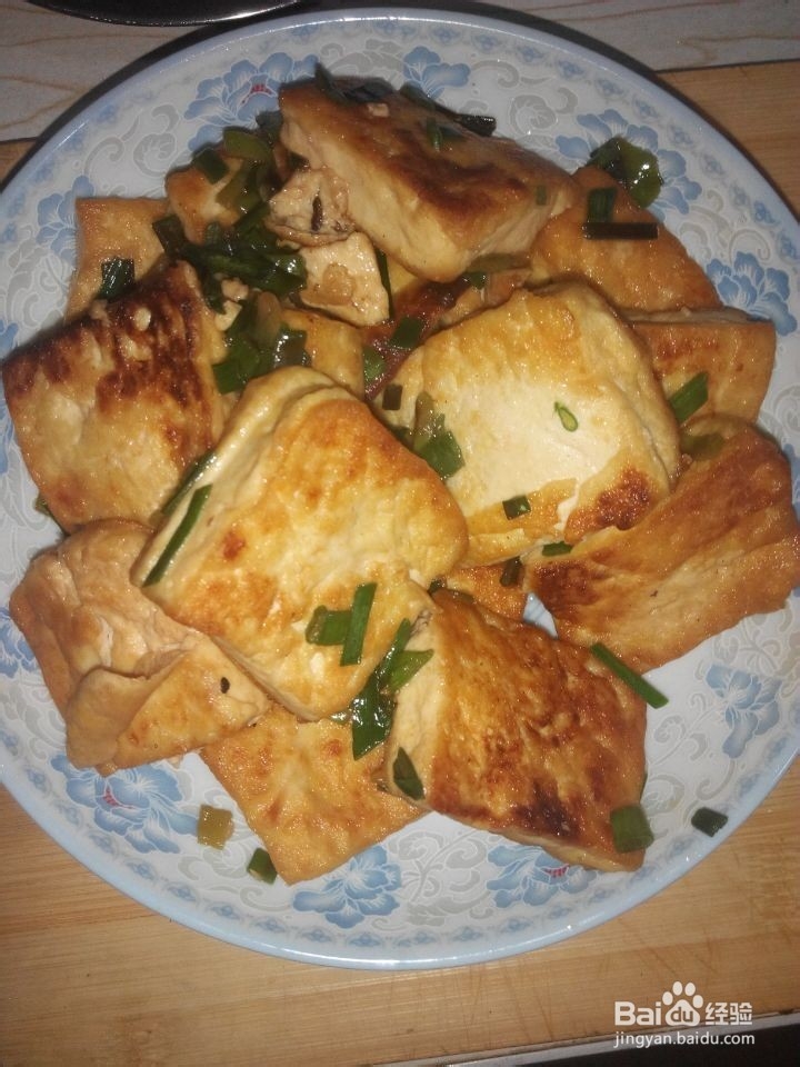 豆腐葱花炒腊肉