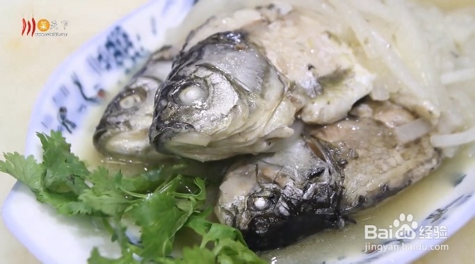 萝卜丝烧鲫鱼的做法