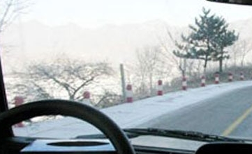 <b>冬季开车的日常技巧</b>