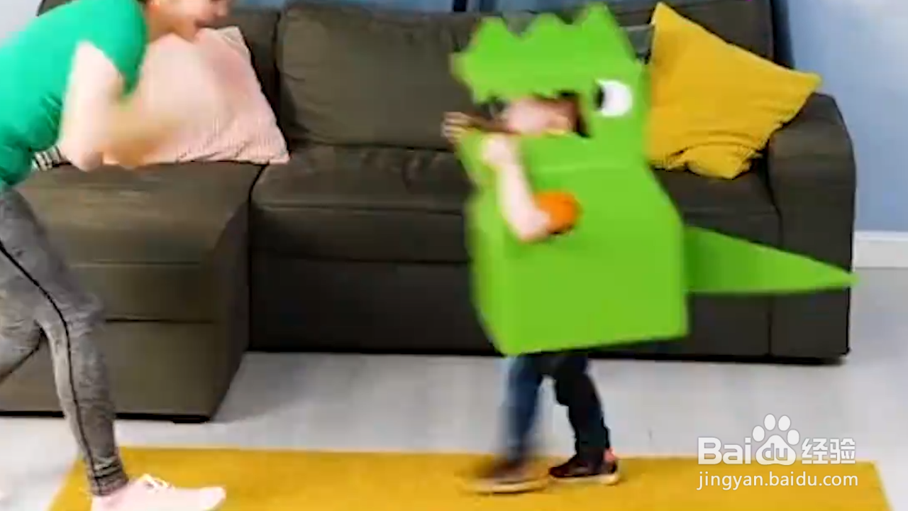 如何用纸箱做一个恐龙玩具