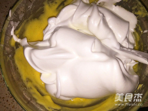 草莓卷奶酪慕斯蛋糕