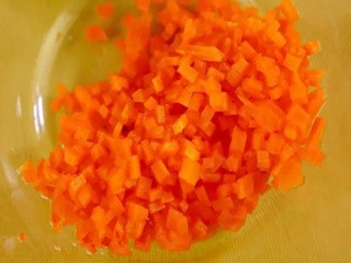 多彩杂蔬南瓜盅怎么做?