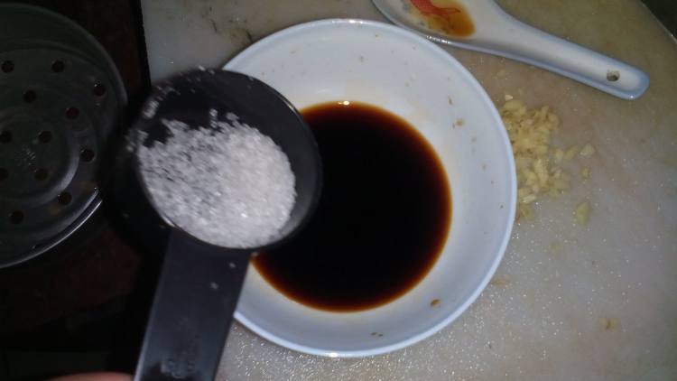 超级美味的姜汁松花蛋，今天就来教你做