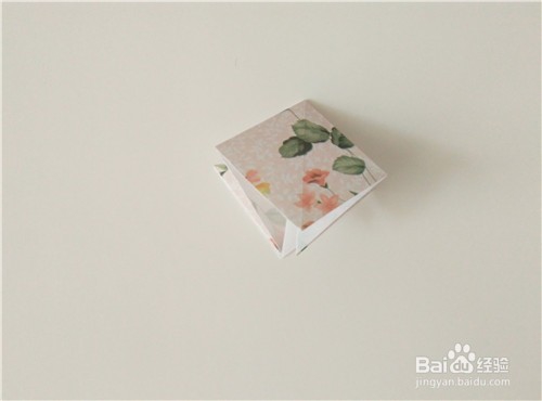 折纸----制作一个花朵相框