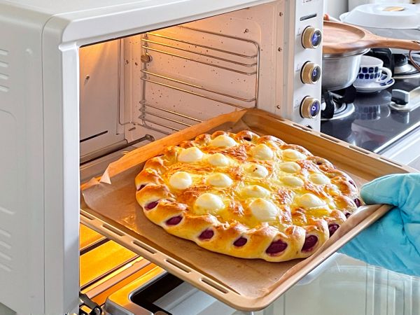 旋风卷边麻薯肉松披萨